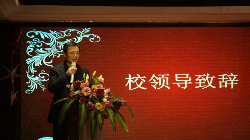 注塑开模：电子产品制造的关键步骤解析**